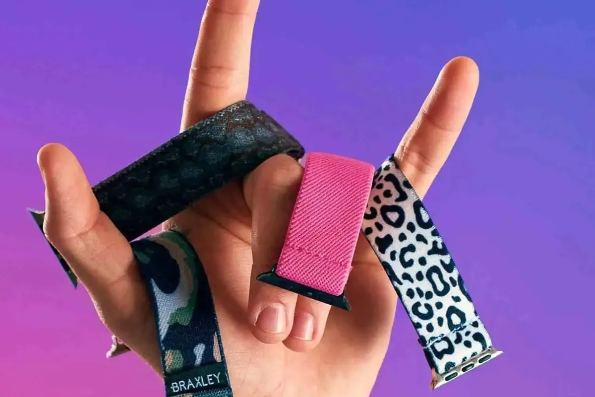 Braxley bands in hand