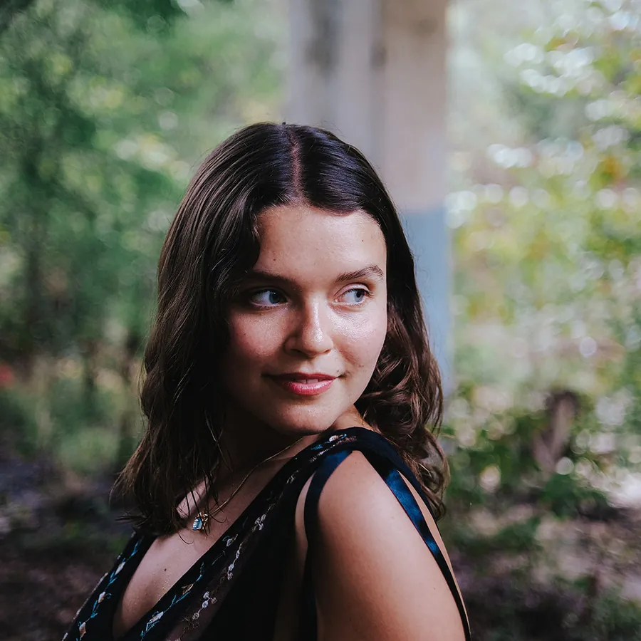 Maddie Miles, clinical herbalist